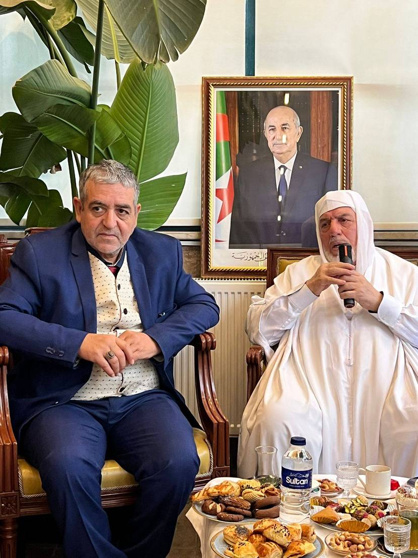 زيارة عميد جامع الجزائر لمقر القنصلية العامة للجزائر بإسطنبول
